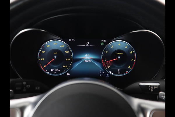 Mercedes-Benz C-Klasse 180 Business Solution AMG | Leder | Trekhaak | Stoelverwarming | Camera | Night Pack | Carplay | Side Assist | Digital Cockpit | Navigatie | Full LED | Park Assist