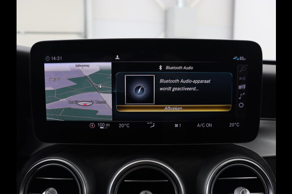 Mercedes-Benz C-Klasse 180 Business Solution AMG | Leder | Trekhaak | Stoelverwarming | Camera | Night Pack | Carplay | Side Assist | Digital Cockpit | Navigatie | Full LED | Park Assist