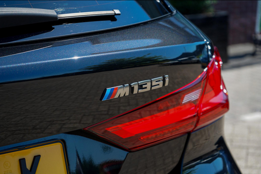 BMW 1-serie M135i xDrive High Executive