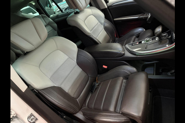 Renault Espace 1.6 TCe Initiale Paris 4 CONTROL PANO/CAM/LEDER/DAB/BOSE/SFEERVERL/ECC/PDC/CRUISE///