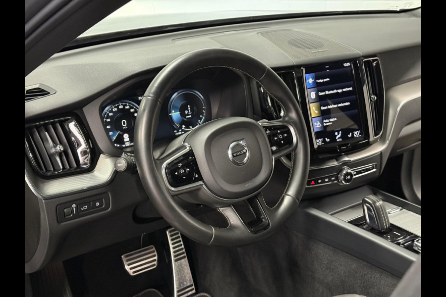 Volvo XC60 2.0 T6 Plug-in hybrid AWD R-Design | Adapt. Cruise control | Trekhaak | Open dak | Stoel-/Stuurwielverwarming