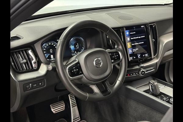 Volvo XC60 2.0 T6 Plug-in hybrid AWD R-Design | Adapt. Cruise control | Trekhaak | Open dak | Stoel-/Stuurwielverwarming