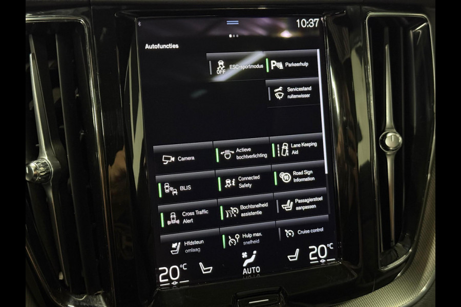 Volvo XC60 2.0 T6 Plug-in hybrid AWD R-Design | Adapt. Cruise control | Trekhaak | Open dak | Stoel-/Stuurwielverwarming