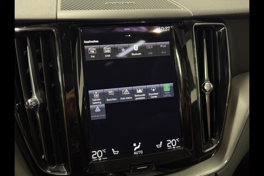 Volvo XC60 2.0 T6 Plug-in hybrid AWD R-Design | Adapt. Cruise control | Trekhaak | Open dak | Stoel-/Stuurwielverwarming