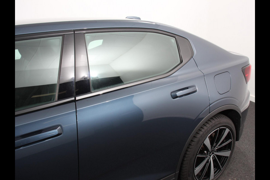 Polestar 2 Standard Range Single Motor 63kWh | Climate control | Cruise control | Panorama dak | Parkeersensoren + Camera | Trekhaak | Voorstoelen verwarmd | Apple Carplay/ Android Auto