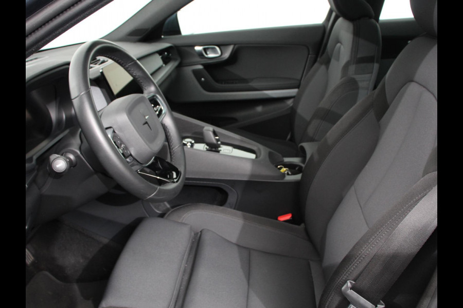 Polestar 2 Standard Range Single Motor 63kWh | Climate control | Cruise control | Panorama dak | Parkeersensoren + Camera | Trekhaak | Voorstoelen verwarmd | Apple Carplay/ Android Auto
