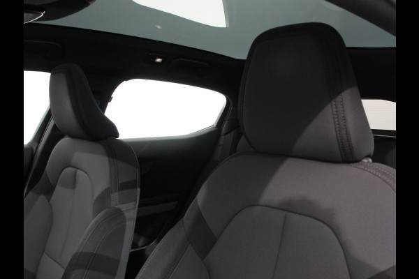 Polestar 2 Standard Range Single Motor 63kWh | Climate control | Cruise control | Panorama dak | Parkeersensoren + Camera | Trekhaak | Voorstoelen verwarmd | Apple Carplay/ Android Auto