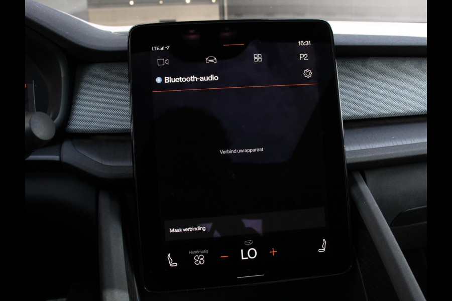 Polestar 2 Standard Range Single Motor 63kWh | Climate control | Cruise control | Panorama dak | Parkeersensoren + Camera | Trekhaak | Voorstoelen verwarmd | Apple Carplay/ Android Auto