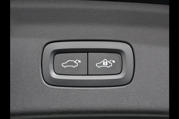 Polestar 2 Standard Range Single Motor 63kWh | Climate control | Cruise control | Panorama dak | Parkeersensoren + Camera | Trekhaak | Voorstoelen verwarmd | Apple Carplay/ Android Auto