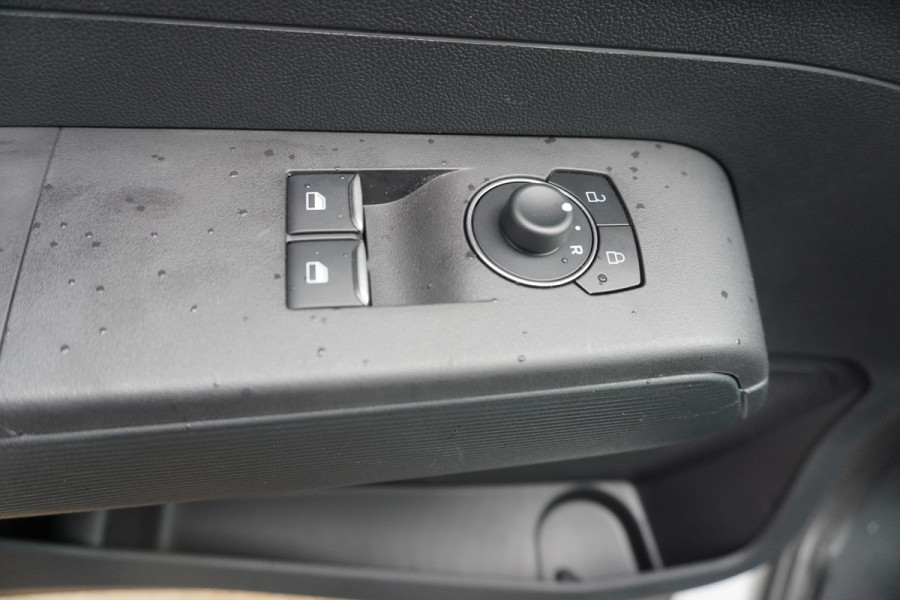 Ford Transit Courier EcoBlue 100PK Trend Nieuw model Airco | Apple cp-Android auto | Trekhaak