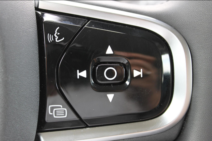 Volvo V60 T6 350PK Automaat Plug-in hybrid AWD Plus Dark Long Range / Google infotainment / Cruise Control / Lederen bekleding / Keyless entry / Elektrisch bedienbare voorstoelen met geheugen / Verwarmbare voorstoelen