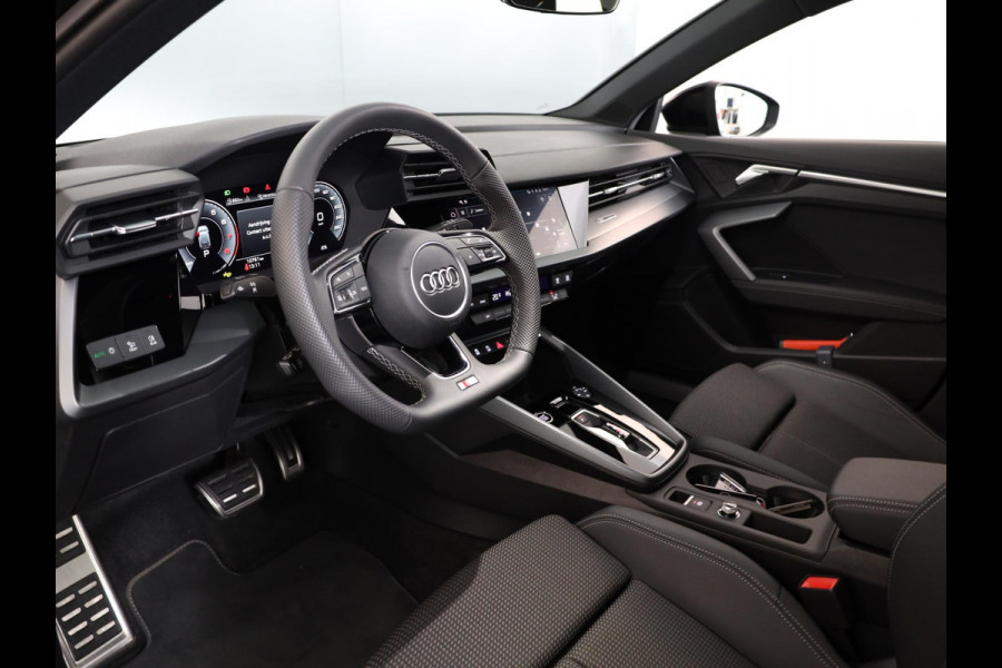 Audi A3 Sportback 35 TFSI S edition 150 pk S-tronic | Verlengde garantie | Navigatie | Parkeersensoren (Park assist) | LED koplampen | S-Line |