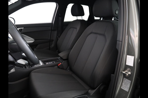 Audi Q3 35 TFSI Advanced Edition 150 pk S-tronic | Verlengde garantie | Navigatie | Parkeersensoren (Park assist) | Achteruitrijcamera | LED koplampen | Stoelverwarming |