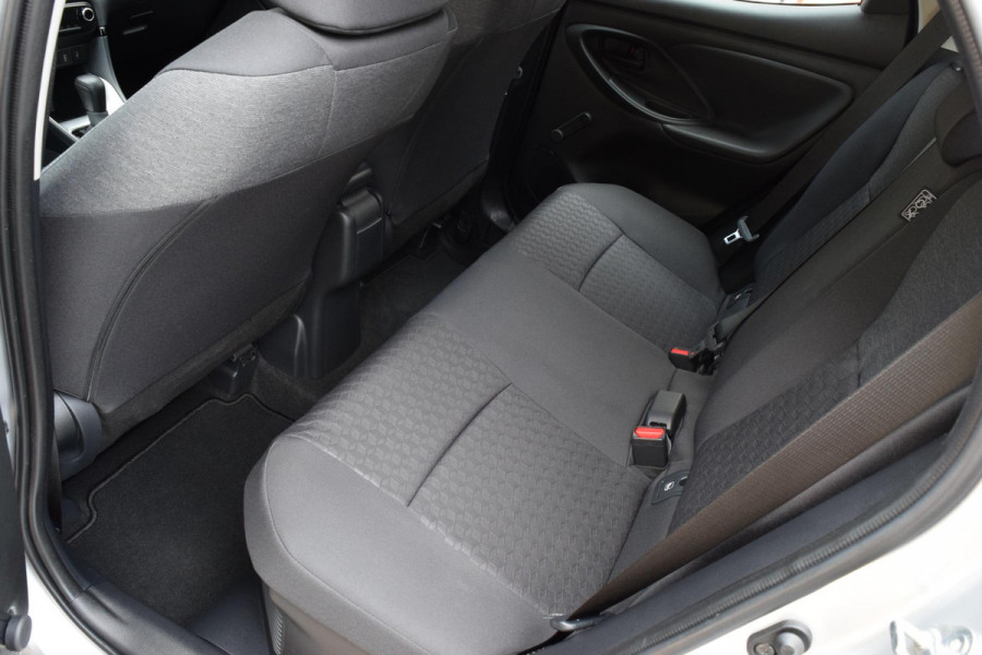 Toyota Yaris 1.5 Hybrid Active|Nav|Cam.|17"|Stoelverw.