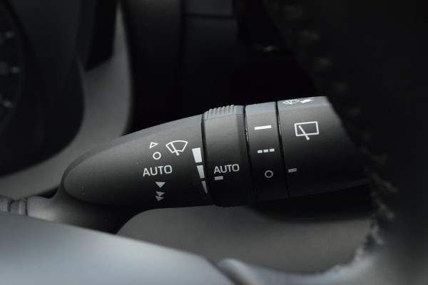 Toyota Yaris 1.5 Hybrid Active|Nav|Cam.|17"|Stoelverw.