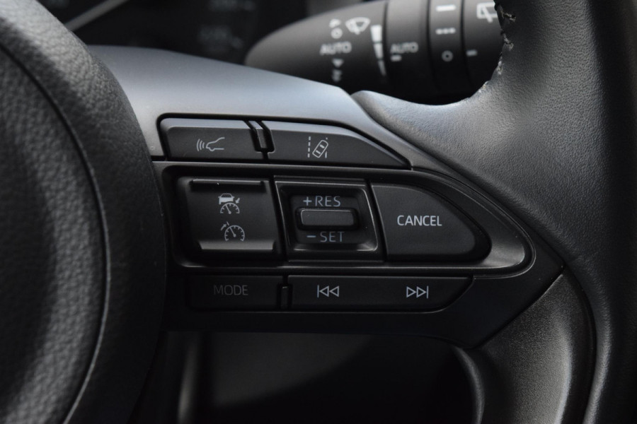 Toyota Yaris 1.5 Hybrid Active|Nav|Cam.|17"|Stoelverw.