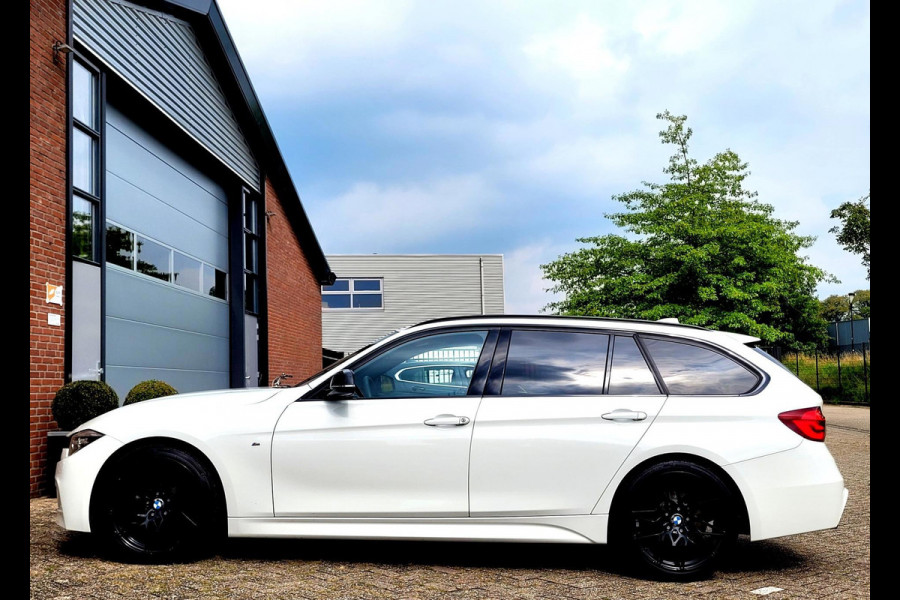 BMW 3 Serie Touring 320i M-Sport, Camera, Alcantara, LED (Dealer-onderhouden) - Keramische coating