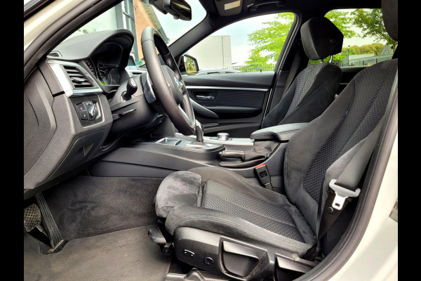 BMW 3 Serie Touring 320i M-Sport, Camera, Alcantara, LED (Dealer-onderhouden) - Keramische coating