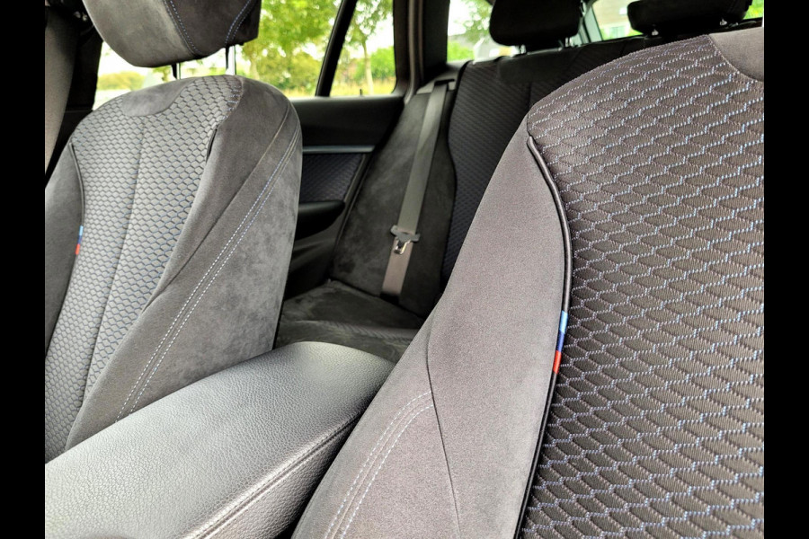 BMW 3 Serie Touring 320i M-Sport, Camera, Alcantara, LED (Dealer-onderhouden) - Keramische coating