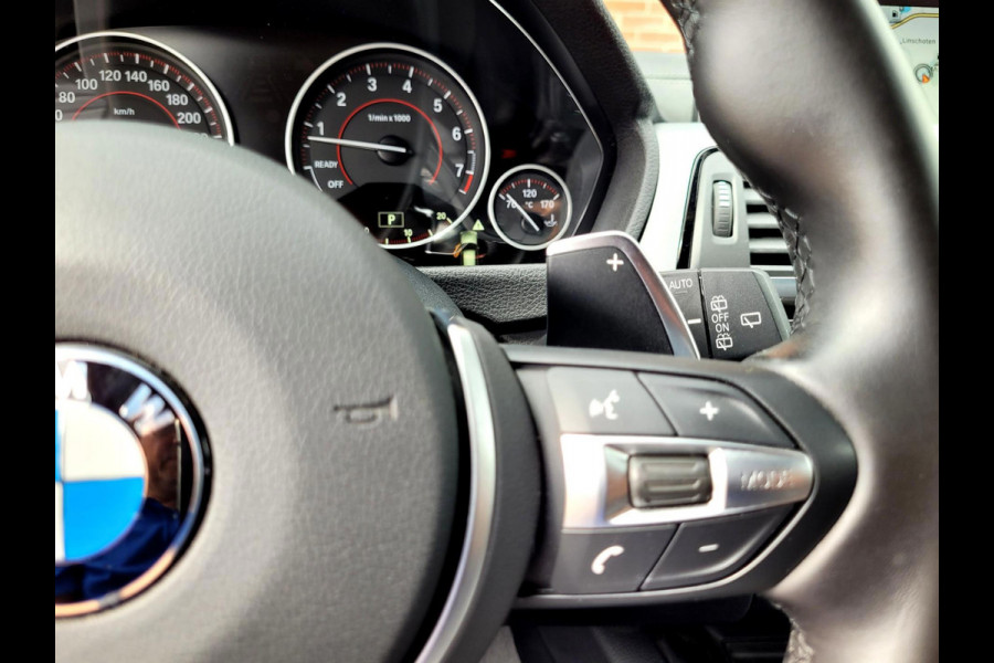 BMW 3 Serie Touring 320i M-Sport, Camera, Alcantara, LED (Dealer-onderhouden) - Keramische coating