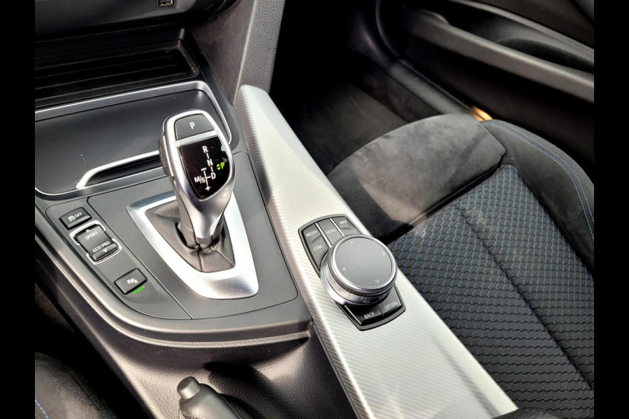 BMW 3 Serie Touring 320i M-Sport, Camera, Alcantara, LED (Dealer-onderhouden) - Keramische coating