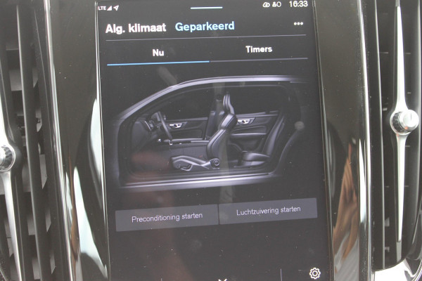 Volvo V60 T6 350PK Automaat Plug-in hybrid AWD Plus Dark Long Range / Google infotainment / Cruise Control / Lederen bekleding / Keyless entry / Elektrisch bedienbare voorstoelen met geheugen / Verwarmbare voorstoelen