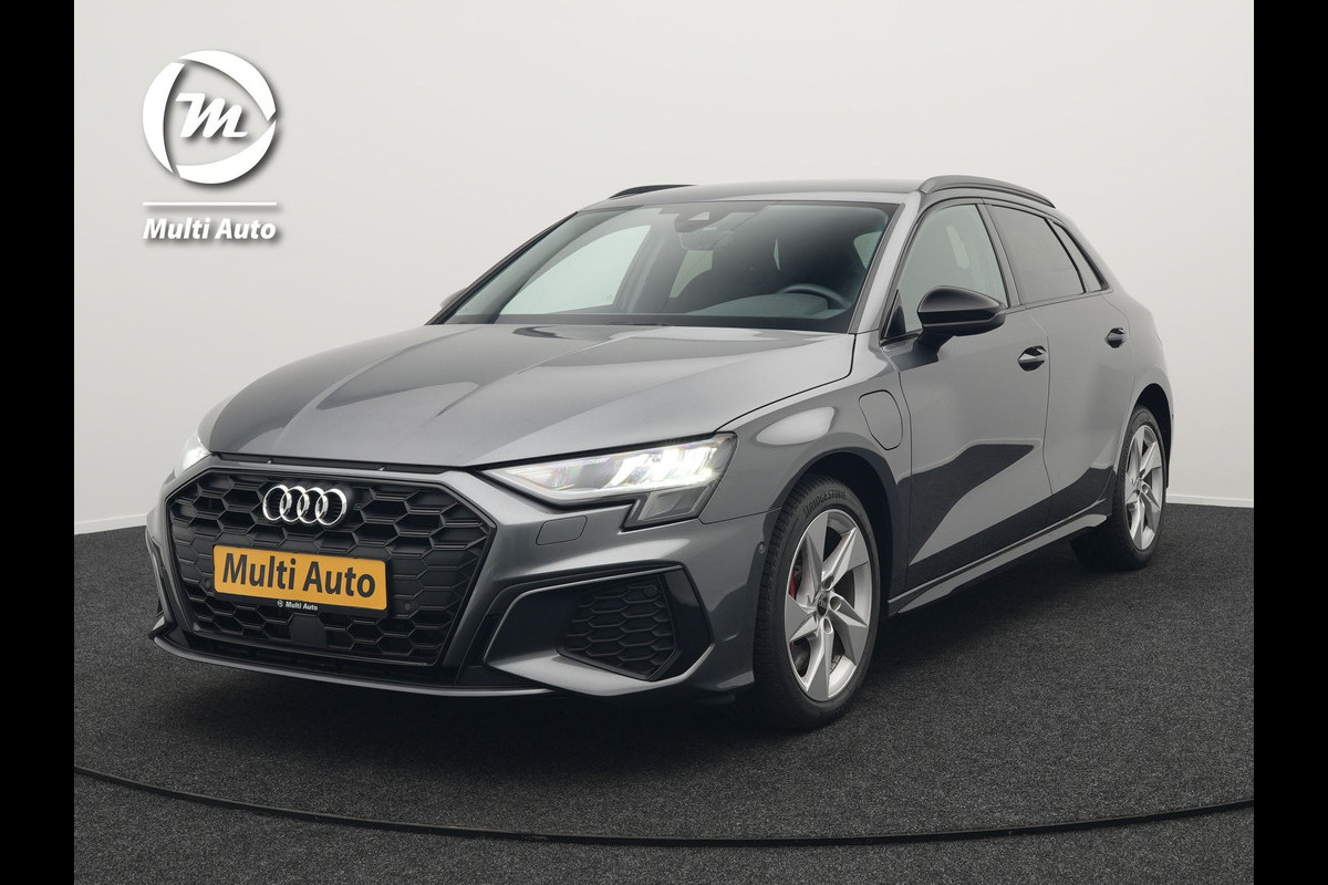 Audi A3 Sportback 45 TFSI e S-Line Plug In Hybrid 245 pk PHEV | Adaptive Cruise | Carplay | Camera | Navigatie | Keyless | Sportstoelen | Dode Hoek |  Digitale Cockpit |