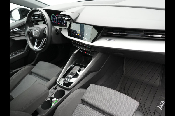 Audi A3 Sportback 45 TFSI e S-Line Plug In Hybrid 245 pk PHEV | Adaptive Cruise | Carplay | Camera | Navigatie | Keyless | Sportstoelen | Dode Hoek |  Digitale Cockpit |