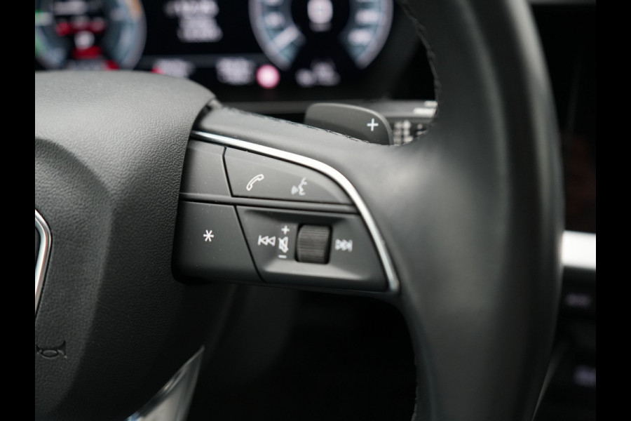 Audi A3 Sportback 45 TFSI e S-Line Plug In Hybrid 245 pk PHEV | Adaptive Cruise | Carplay | Camera | Navigatie | Keyless | Sportstoelen | Dode Hoek |  Digitale Cockpit |