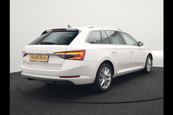 Škoda Superb 1.4 TSI iV Business Edition Plus Plug In Hybrid 218pk PHEV | Trekhaak af Fabriek | Adaptive Cruise | Carplay | Electrische Sportstoelen met Memory |  Keyless |  Chrystal Led |
