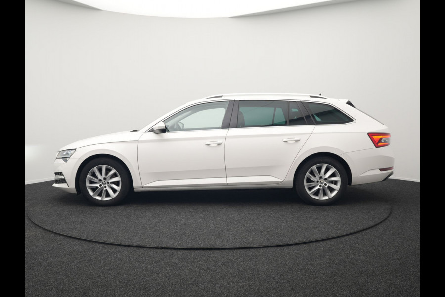 Škoda Superb 1.4 TSI iV Business Edition Plus Plug In Hybrid 218pk PHEV | Trekhaak af Fabriek | Adaptive Cruise | Carplay | Electrische Sportstoelen met Memory |  Keyless |  Chrystal Led |