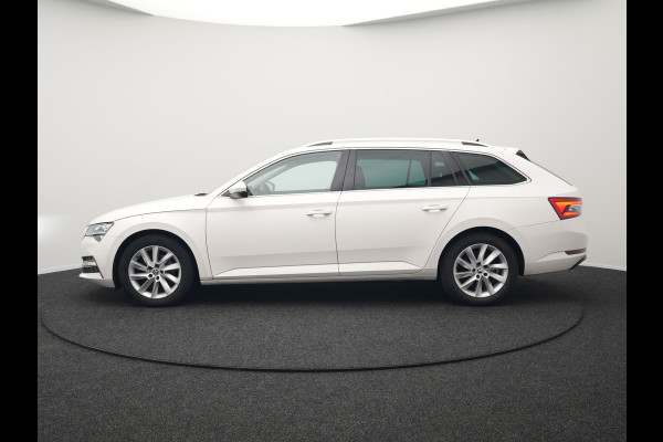 Škoda Superb 1.4 TSI iV Business Edition Plus Plug In Hybrid 218pk PHEV | Trekhaak af Fabriek | Adaptive Cruise | Carplay | Electrische Sportstoelen met Memory |  Keyless |  Chrystal Led |