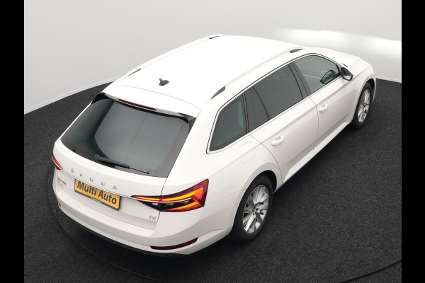 Škoda Superb 1.4 TSI iV Business Edition Plus Plug In Hybrid 218pk PHEV | Trekhaak af Fabriek | Adaptive Cruise | Carplay | Electrische Sportstoelen met Memory |  Keyless |  Chrystal Led |