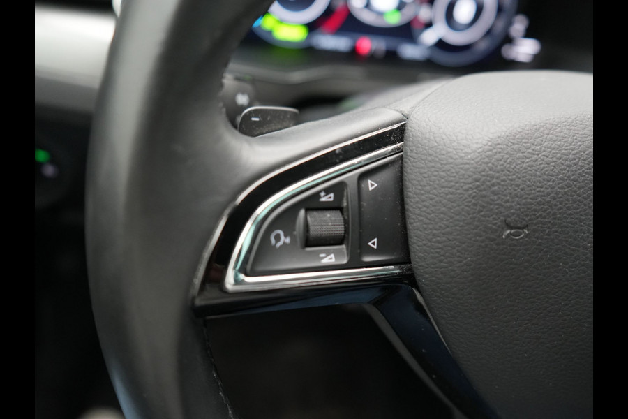 Škoda Superb 1.4 TSI iV Business Edition Plus Plug In Hybrid 218pk PHEV | Trekhaak af Fabriek | Adaptive Cruise | Carplay | Electrische Sportstoelen met Memory |  Keyless |  Chrystal Led |