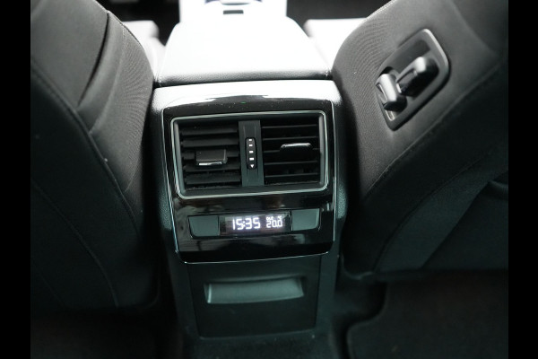 Škoda Superb 1.4 TSI iV Business Edition Plus Plug In Hybrid 218pk PHEV | Trekhaak af Fabriek | Adaptive Cruise | Carplay | Electrische Sportstoelen met Memory |  Keyless |  Chrystal Led |