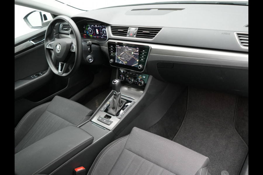 Škoda Superb 1.4 TSI iV Business Edition Plus Plug In Hybrid 218pk PHEV | Trekhaak af Fabriek | Adaptive Cruise | Carplay | Electrische Sportstoelen met Memory |  Keyless |  Chrystal Led |