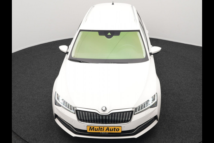 Škoda Superb 1.4 TSI iV Business Edition Plus Plug In Hybrid 218pk PHEV | Trekhaak af Fabriek | Adaptive Cruise | Carplay | Electrische Sportstoelen met Memory |  Keyless |  Chrystal Led |