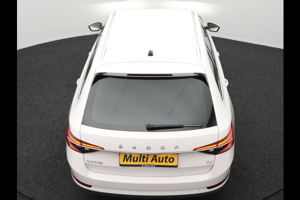 Škoda Superb 1.4 TSI iV Business Edition Plus Plug In Hybrid 218pk PHEV | Trekhaak af Fabriek | Adaptive Cruise | Carplay | Electrische Sportstoelen met Memory |  Keyless |  Chrystal Led |