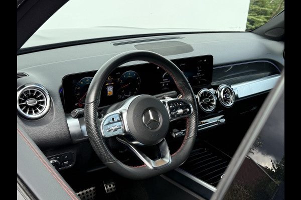 Mercedes-Benz Glb 200 Business Solution AMG | Pano | Trekhaak | ACC | 360* Camera | LED | DAB+ | 19 inch