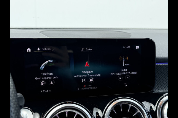 Mercedes-Benz Glb 200 Business Solution AMG | Pano | Trekhaak | ACC | 360* Camera | LED | DAB+ | 19 inch