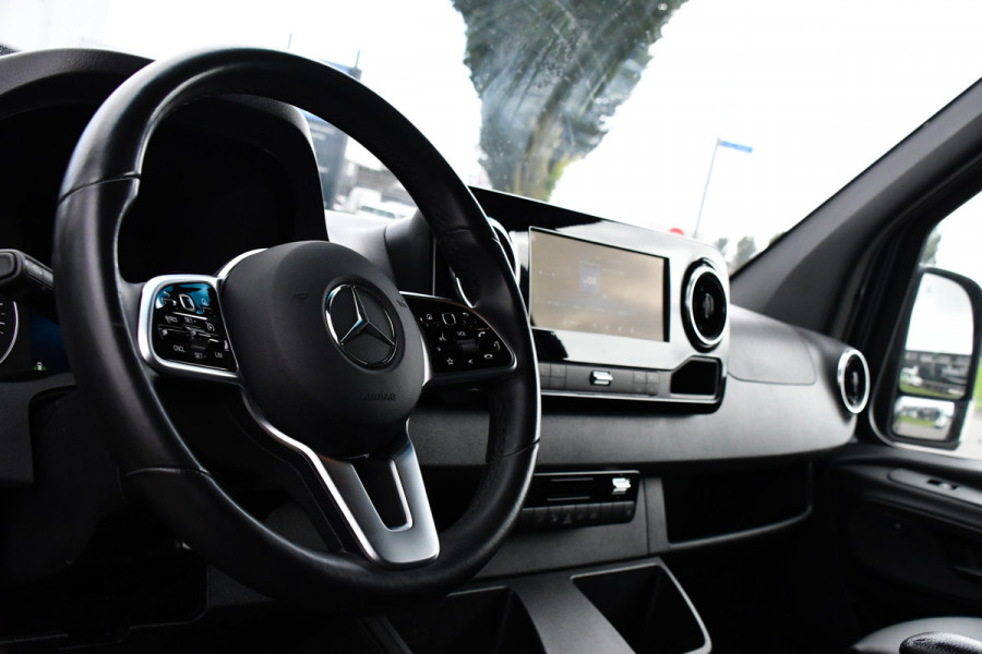 Mercedes-Benz Sprinter 319 1.9 CDI L2H1 RWD PB Edition Full Options! 360 Camera, 3500kg Trekhaak, Cruise, LED, Stoelverwarming, 10,5'' Mbux, 2 x Schuifdeur, Leder, Uniek!