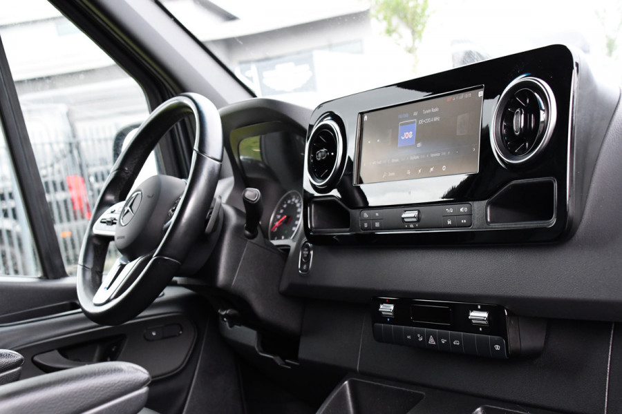 Mercedes-Benz Sprinter 319 1.9 CDI L2H1 RWD PB Edition Full Options! 360 Camera, 3500kg Trekhaak, Cruise, LED, Stoelverwarming, 10,5'' Mbux, 2 x Schuifdeur, Leder, Uniek!
