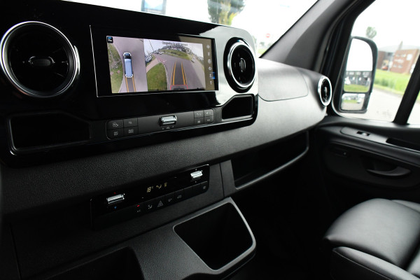 Mercedes-Benz Sprinter 319 1.9 CDI L2H1 RWD PB Edition Full Options! 360 Camera, 3500kg Trekhaak, Cruise, LED, Stoelverwarming, 10,5'' Mbux, 2 x Schuifdeur, Leder, Uniek!