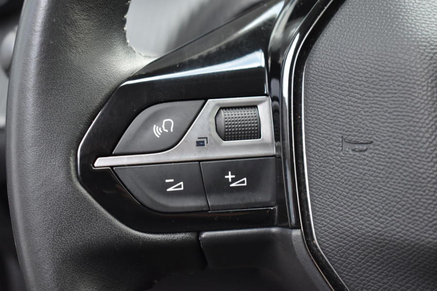 Peugeot 2008 1.2 PureTech Active | Carplay | Cruise | PDC | Incl. garantie