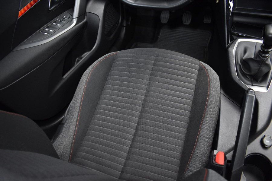 Peugeot 2008 1.2 PureTech Active | Carplay | Cruise | PDC | Incl. garantie