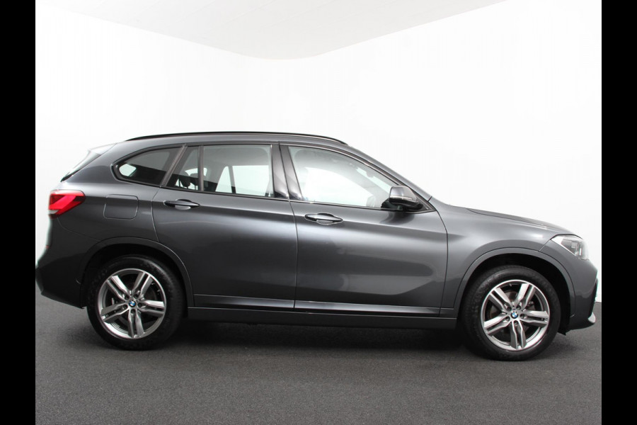 BMW X1 sDrive18i M- Sport | Navigatie | Adaptive Cruise Control | Stoelverwarming  | Elektrische achterklep | Climate Control | Lichtmetalen velgen