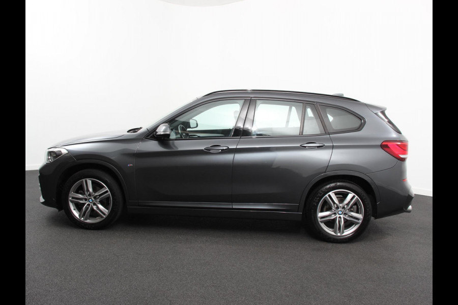 BMW X1 sDrive18i M- Sport | Navigatie | Adaptive Cruise Control | Stoelverwarming  | Elektrische achterklep | Climate Control | Lichtmetalen velgen