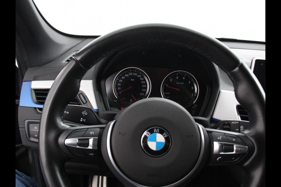 BMW X1 sDrive18i M- Sport | Navigatie | Adaptive Cruise Control | Stoelverwarming  | Elektrische achterklep | Climate Control | Lichtmetalen velgen