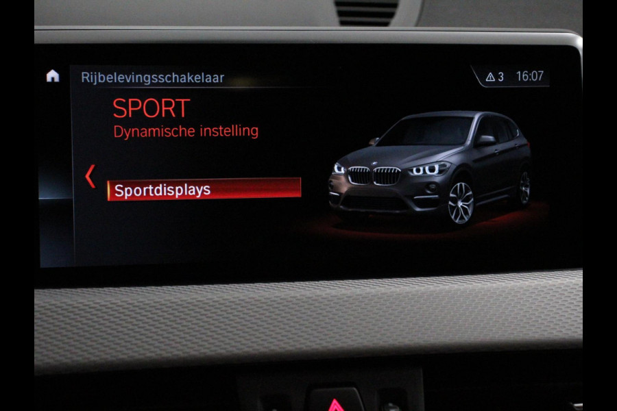 BMW X1 sDrive18i M- Sport | Navigatie | Adaptive Cruise Control | Stoelverwarming  | Elektrische achterklep | Climate Control | Lichtmetalen velgen