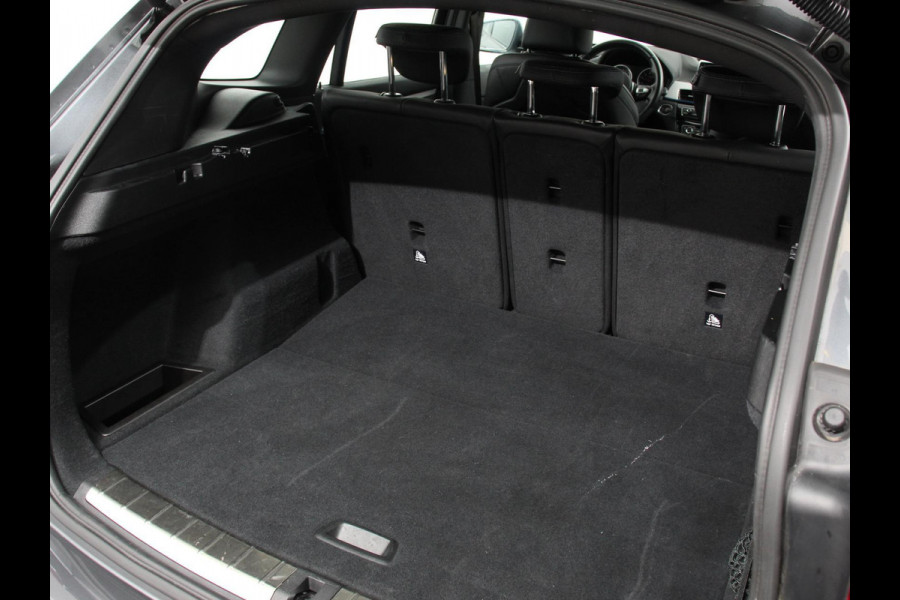 BMW X1 sDrive18i M- Sport | Navigatie | Adaptive Cruise Control | Stoelverwarming  | Elektrische achterklep | Climate Control | Lichtmetalen velgen